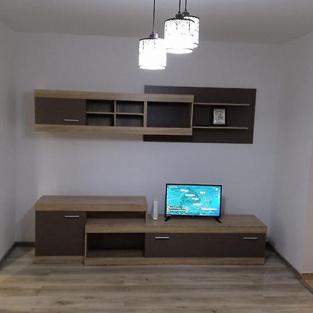 4 Rooms Apartment Тулча Экстерьер фото