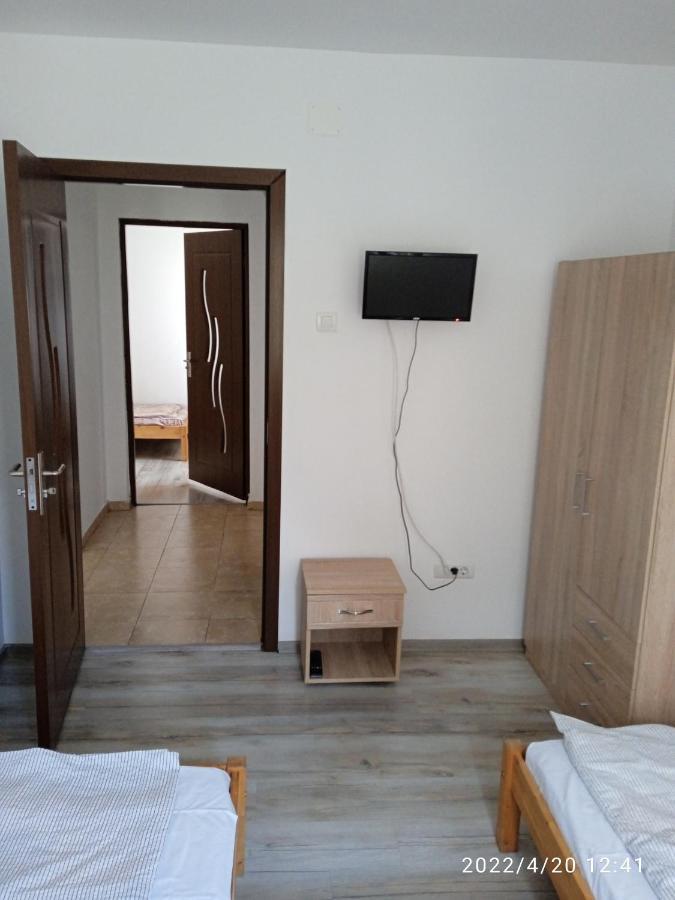4 Rooms Apartment Тулча Экстерьер фото