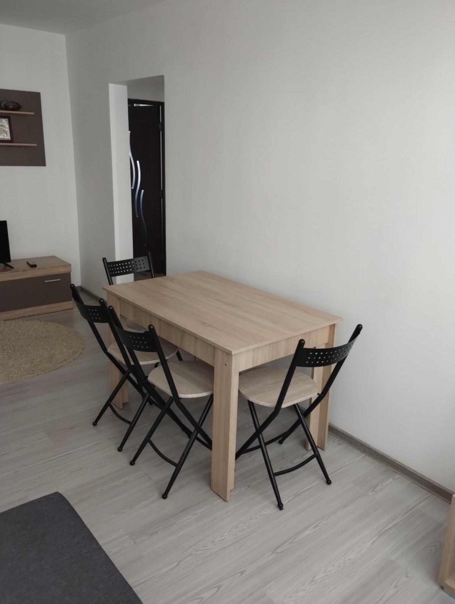 4 Rooms Apartment Тулча Экстерьер фото