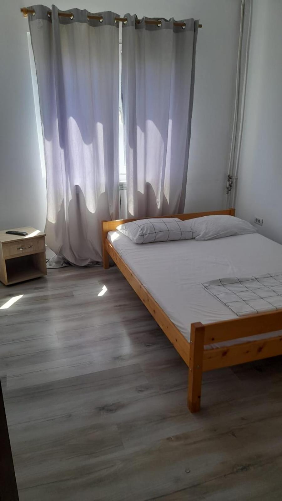 4 Rooms Apartment Тулча Экстерьер фото