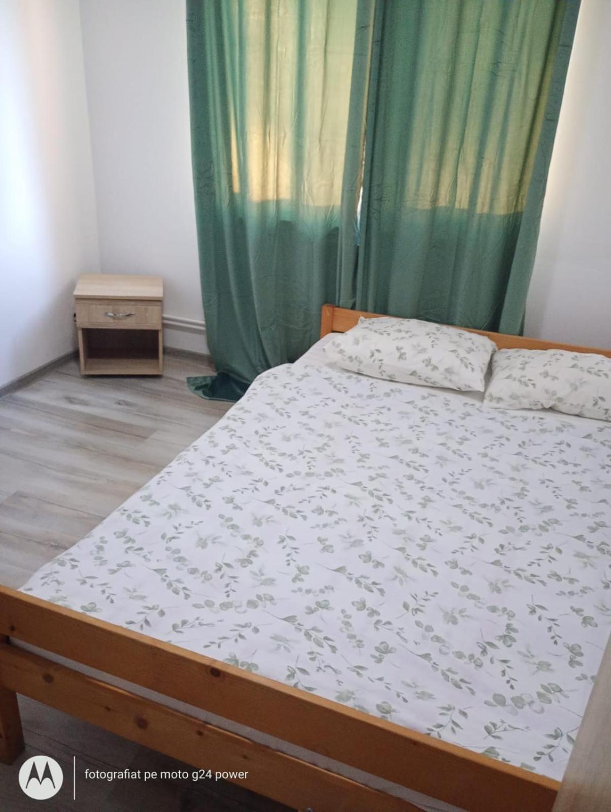 4 Rooms Apartment Тулча Экстерьер фото